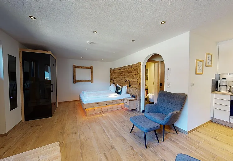 apartmenttischner03252022_121817.jpg